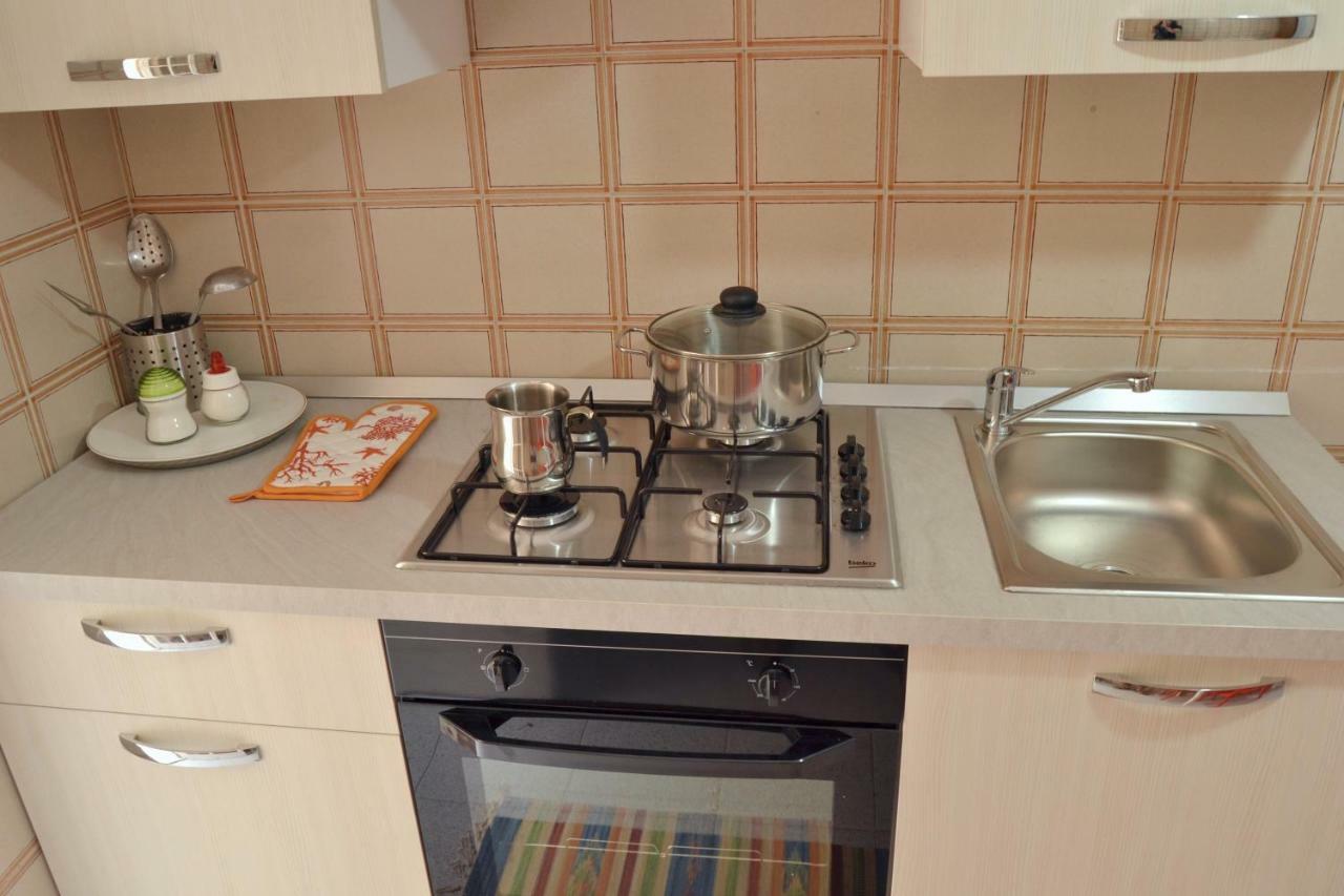Casa Dahlia Mondello Apartment ภายนอก รูปภาพ