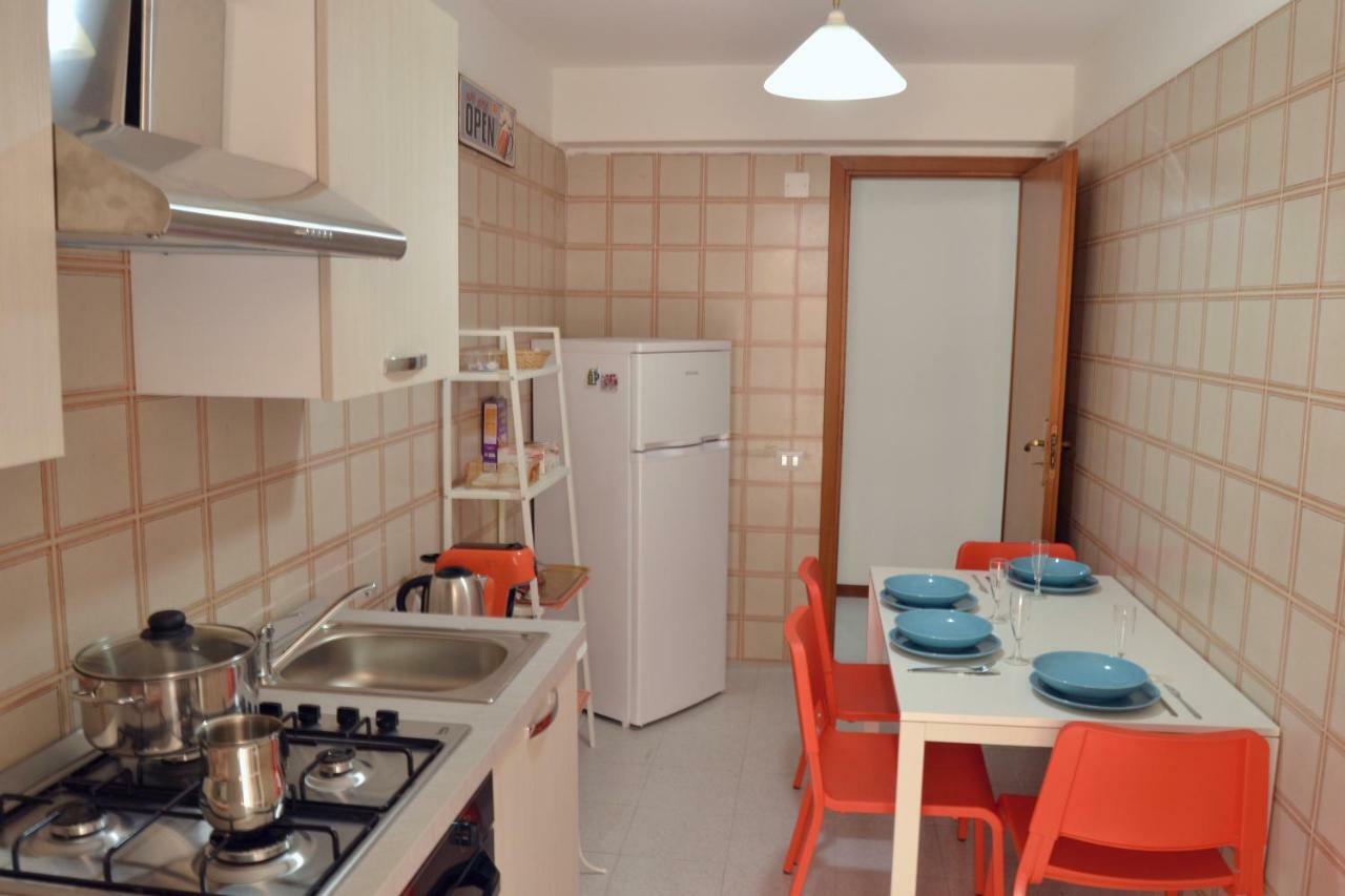 Casa Dahlia Mondello Apartment ภายนอก รูปภาพ