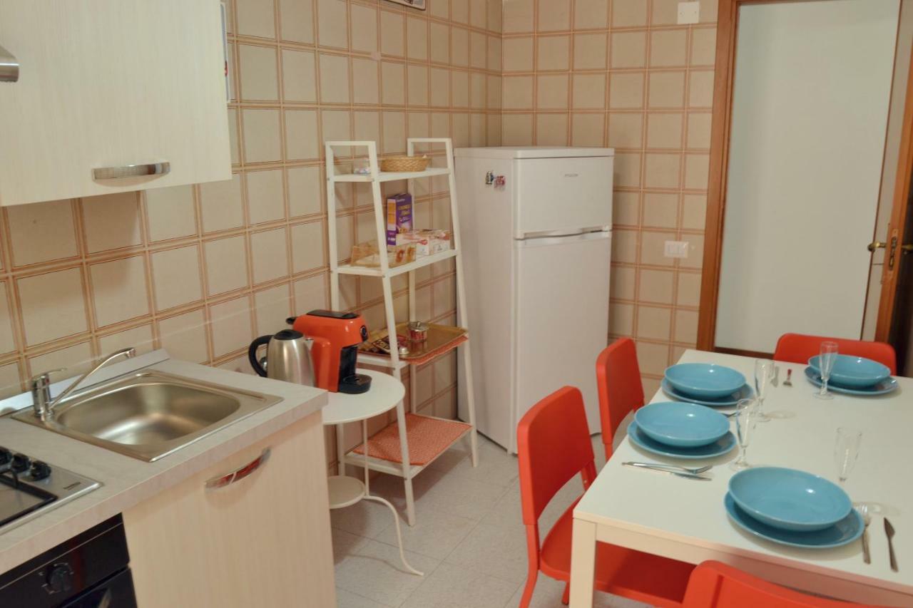 Casa Dahlia Mondello Apartment ภายนอก รูปภาพ